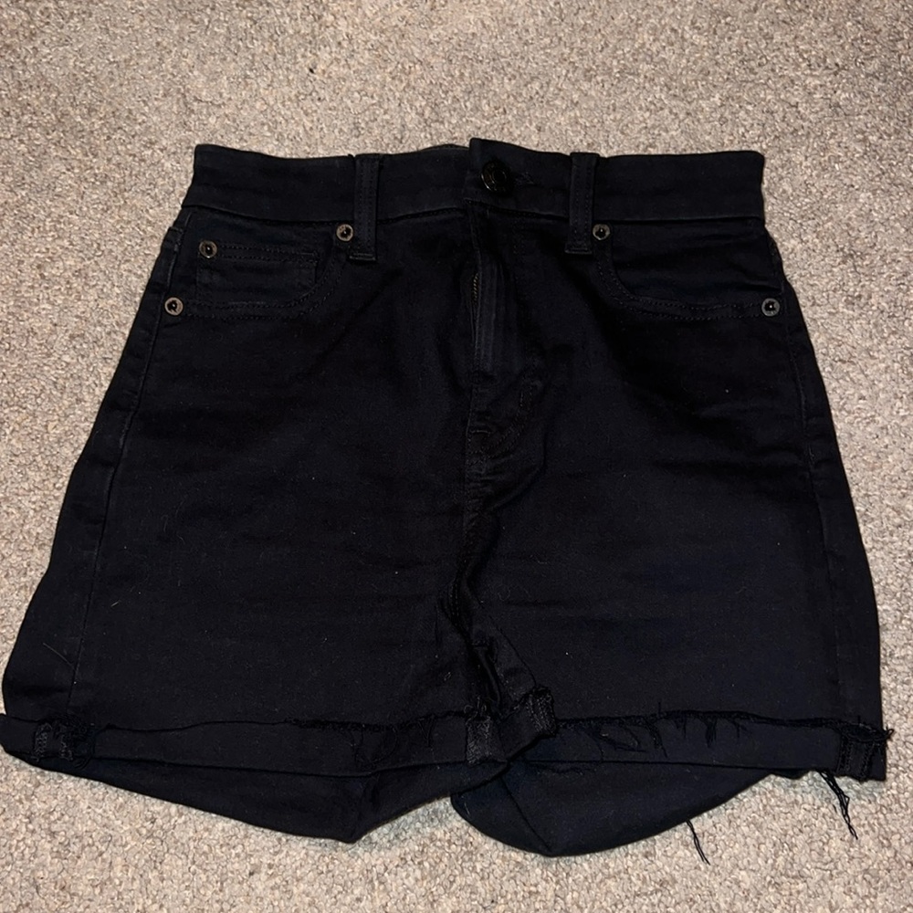 American Eagle Curvey High Rise Shorts